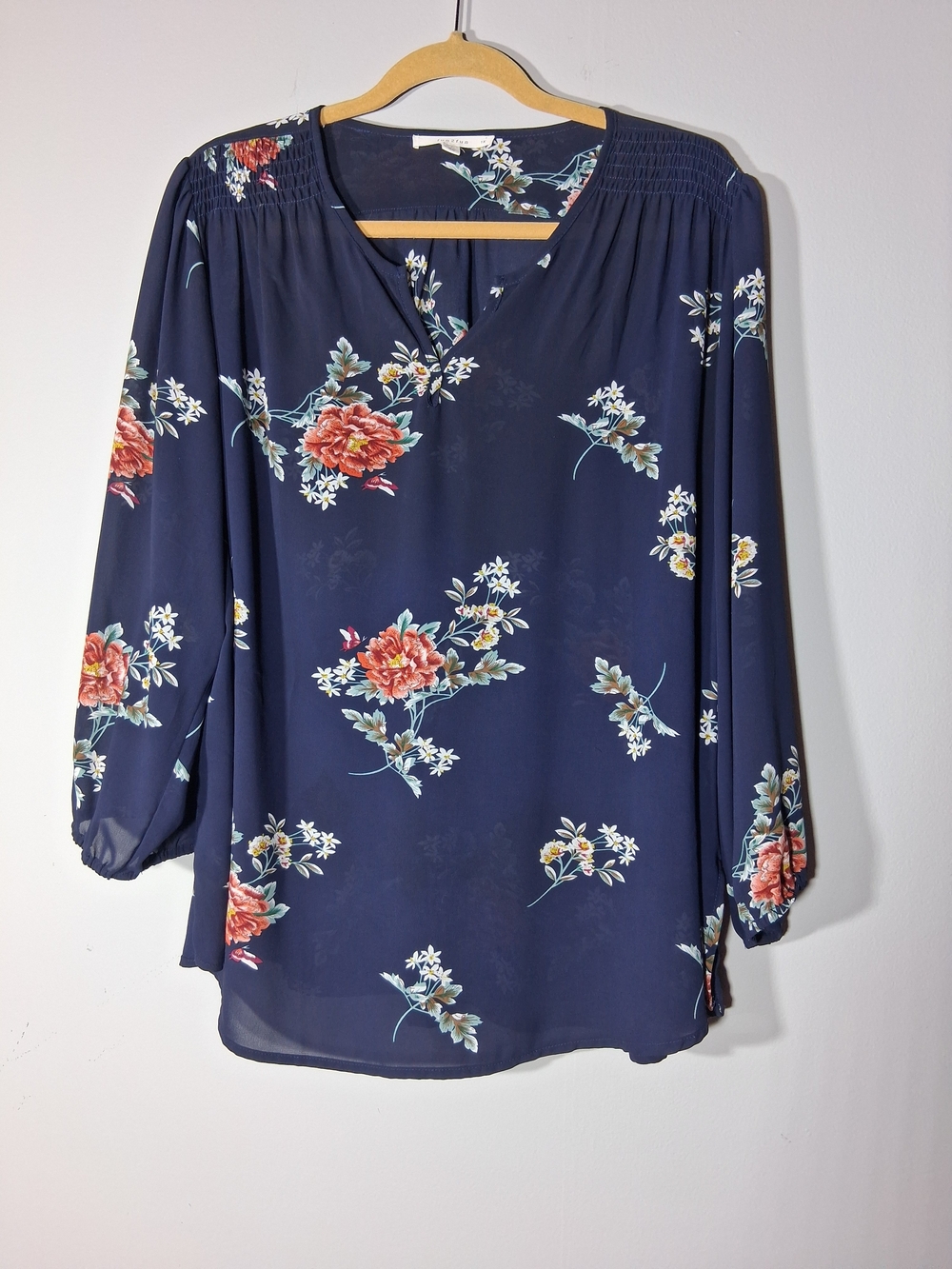 Women's Navy Floral V-Neck Blouse - 1X